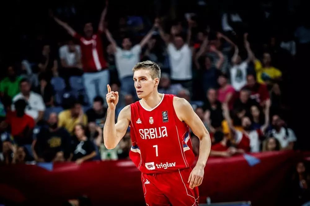 穆古鲁扎关键节点挺进下一轮，塞尔维亚队带队取胜！